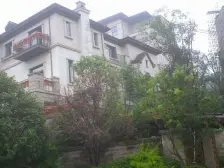 精装端户下叠 花园200平米 带车位 没有地下室