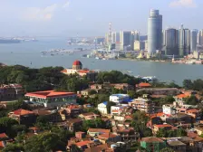 鼓浪屿内厝澳路独幢好房在售,共三层,看房方便!