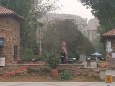 联盟7期 一楼170平米花园 品质装修 有车位 诚心出售