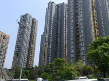 盘龙商圈电梯房小区 两房户型方正采光好 业主安心出售