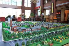 水岸花都5室2厅南北