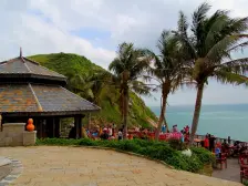 万宁市区海云轩 配套完善 拎包三房 价位划算 环境优美有门店