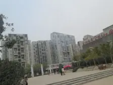 郑东新世界 顶层带楼台 可以烧烤 美美哒