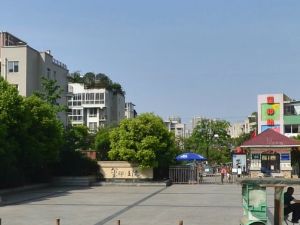 玺印上院3室1厅东南
