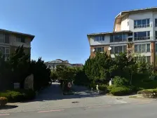 中山 近海军广场 市委东面 封闭小区 2楼 有大平台