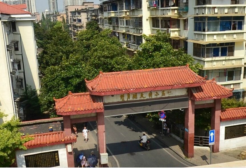 小区相关图