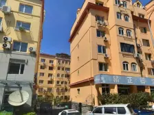 封闭小区,大三室,五四路,不靠道,中间排