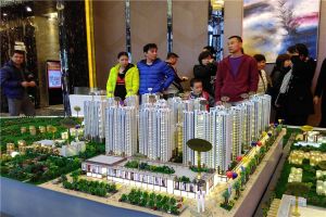 房子朝南 户型方正 采光充足 交通便利 看房提前约
