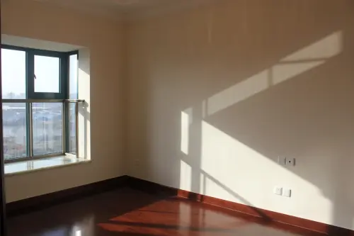 秦皇岛恒大城实景图9#楼95㎡两居室主卧实拍（2015-12-26）