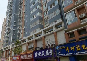 洋湖湿地公园旁次新小区清水毛坯钥匙在手随时看房