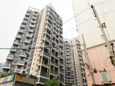 泊郡,通透两室,附阳光房、阳台不算面积,业主诚心卖