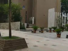 黄河路南阳路 地铁3号线5好号线口 人车分流 大三房 !