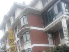 新出纯毛坯、交房至今从未住过人、有钥匙随时看