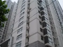 未来路地铁口,精装修标准两房,朝南