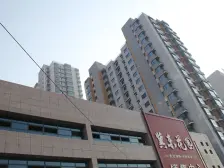 此房通透,小区环境优美,交通便利,小区物业好本两年