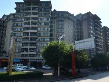 丰泰华园跃式4+1五房诚心出售