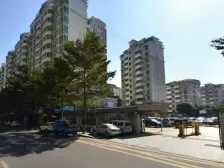 有电梯复式,2024年装修的,5房,带露台。