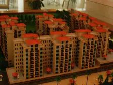 此房满五,西南向阳光充足,电梯二楼带平台使用权