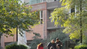 雅典国际社区 3室1厅 东 南 西 北