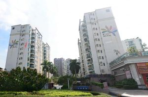 此房无欠款一手业主诚意出售客厅挑高4米