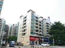 电梯三房 户型方正 小区中间位置 安静舒适