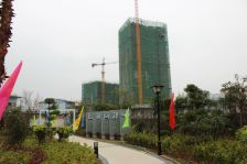 楼层及采光较好,单间户型,毛坯随意装修