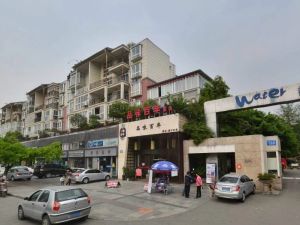 都市水岸3室1厅西南