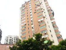 袁家岗奥体使用面积2000平带屋顶花园、露台