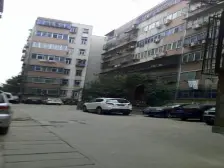 二七万达旁 三楼 三楼 98年房龄 首付20% 拎包入住