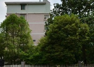 西站地铁口两室两厅两卫出售