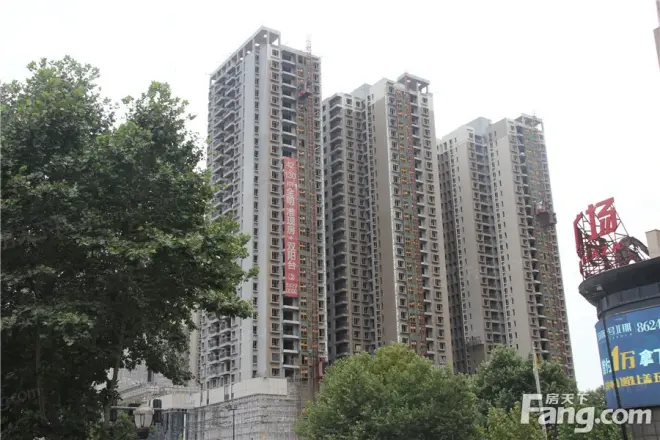 西安深国投中心实景图