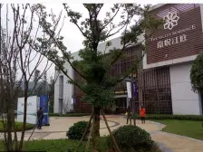 :龙湖物业,看江交通方便,户型方正,业主诚心出售