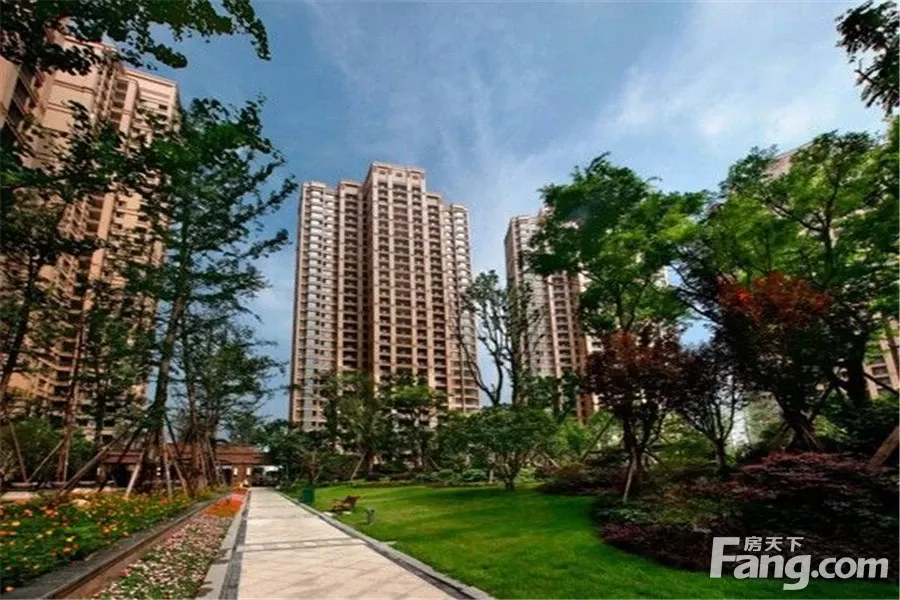 客厅挑空实得面积320平满三满二,西安浐灞广泰门中海悦墅二手房六室