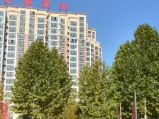 此房楼层好 户型好 购物方便 交通方便门口就是公园