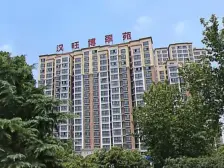 小区户型好的,平方大,随意装修。