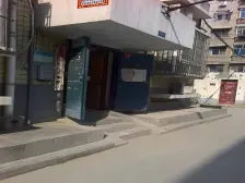 5楼精装一室一厅,双气,能停车,采光充足