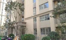 小区前排房东诚心出售,看房随时