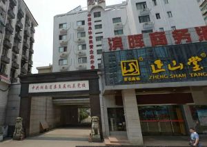 省工艺品宿舍2室1厅东北