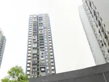 正规一房,200米远就是轻轨站,楼下就是65中