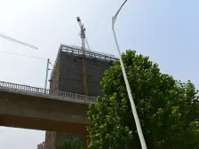 房子东南向两居,前边无遮挡采光好,楼层好