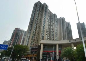 望城联诚国际精装两房,高楼层,户型周正,业主自住。