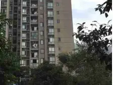 翻新过的 可以不用重新装修 大两房