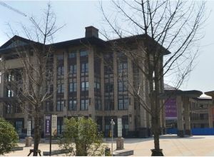 房东诚心出售,价格实惠,家电齐全,拎包入住