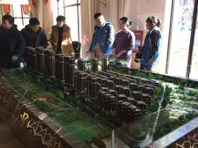 电梯洋房新婚装修带车位四室两卫拎包入住