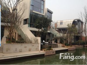 麓湖生态城云树4室2厅东南