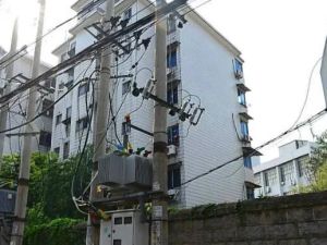 南京东路187号 南北通透,采光好 装修好,环镜优美 近地铁 视野好,诚心出售