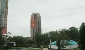 南京东路青山湖天湾急精装住房诚心出售