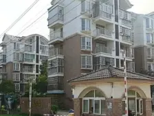 本小区环境好,位置好消费低,业主免费停车,刚需人群