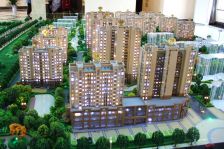 临港两室现房 电梯顶二楼层 位置很好,生活方便