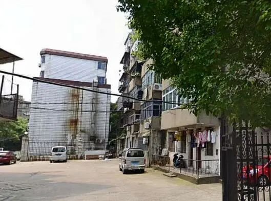 青山南路国税局宿舍实景图